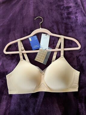 HONEYLOVE Crossover Seamless Nude T-Shirt Bra - Soft Molded Cups / Size 36B